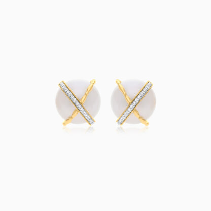 18K Yellow Gold Earrings with Pearl and Natural Diamond