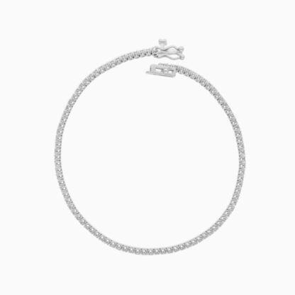 18k white gold tennis bracelet with natural diamond
