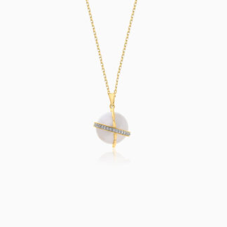 18K Yellow Gold necklace with pearl pendant srounnded by gold line and natural diamond line