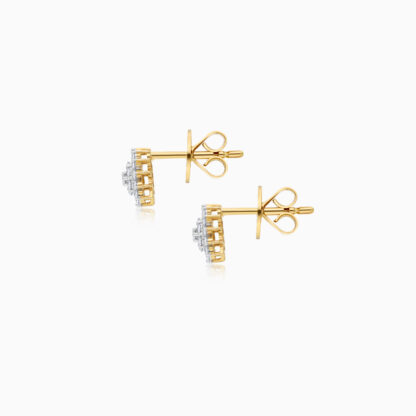 18k yellow gold earring with natural diamonds stones