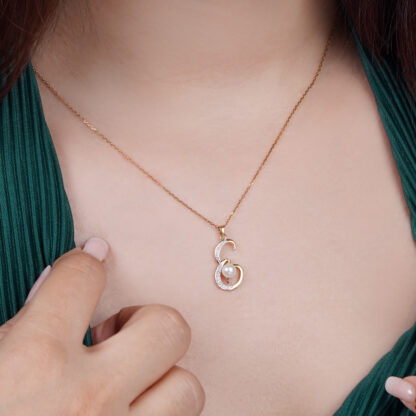 18k Yellow Gold 'E' Letter Necklace With Natural Diamond & Pearl - Image 2