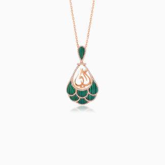 18K ROSE GOLD NECKLACE WITH MOTHER WORD IN THE CENTER DECORATED WITH NATURAL DIAMONDS AND MALACHITE