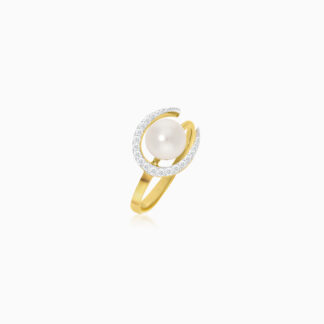 18k yellow gold ring with pearl and zircon stones