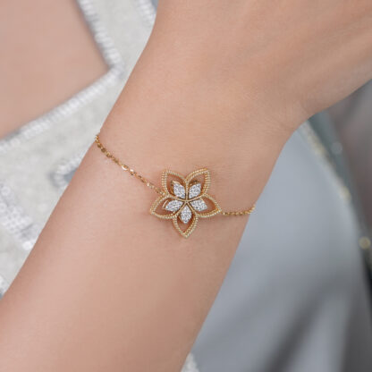18k Yellow Gold Flower-Shaped Diamond-Studded Bracelet - Image 2