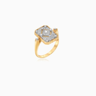 18K YELLOW AND WHITE GOLD RING DECORATED WITH NATURAL DIAMOND STONES
