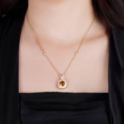 18K Yellow Gold Necklace featuring a stunning Natural Diamond and Citrine stones - Image 2