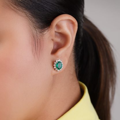 18k White Gold Earrings Adorned with Beautiful Emeralds - Image 2