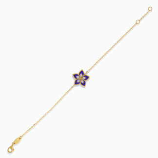 This enchanting 18k yellow gold bracelet from the Fortuna Diamond Collection is elegantly shaped like a blooming flower, studded with dazzling diamonds that sparkle with every movement. At the heart of the design lies a captivating deep-blue Lapis Lazuli, adding a rich touch of color and sophistication.