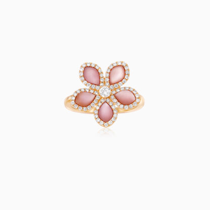 18k yellow gold ring flower shape decorated with natural diamond and Pink Mother of pearl